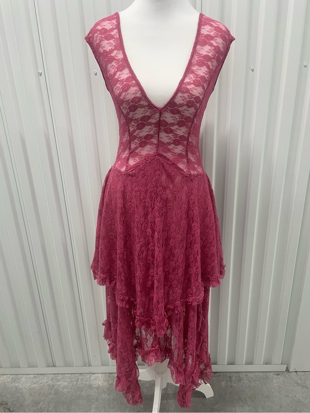 R Vivimos Dusty Rose Sheer Lace Drop Waist Handkerchief Hem Midi Dress Small Y2K
